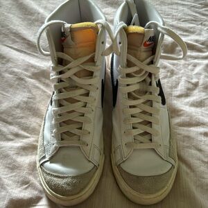 Nike Men’s Blazers Mid